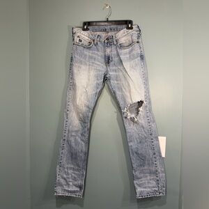 Bullhead Men's Distressed Light Blue Jeans